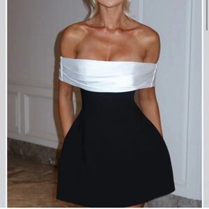Chic Strapless Black and White Dress
